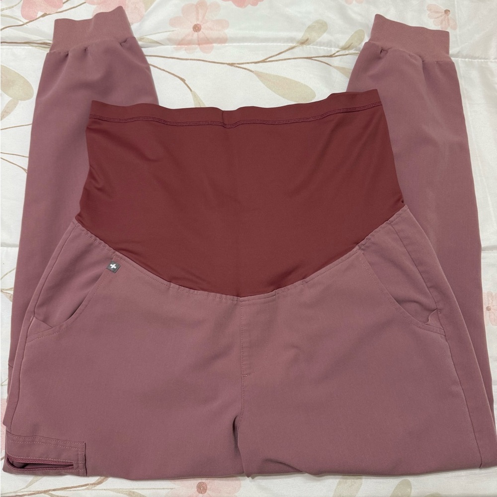 FIGS Maternity set